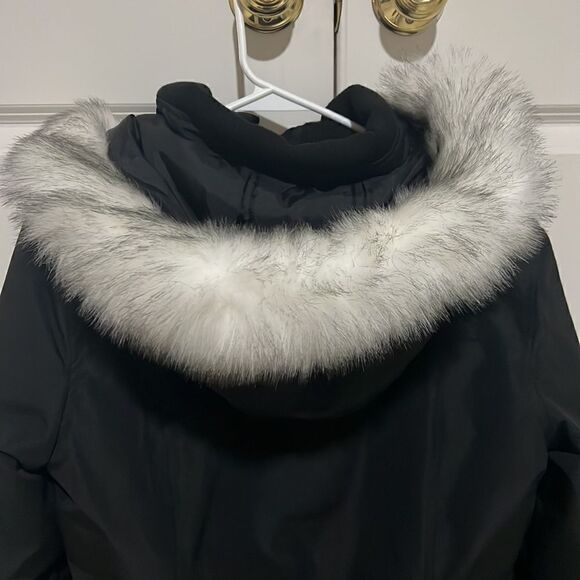 Women’s Heavy Down Parka - Picture 9 of 12